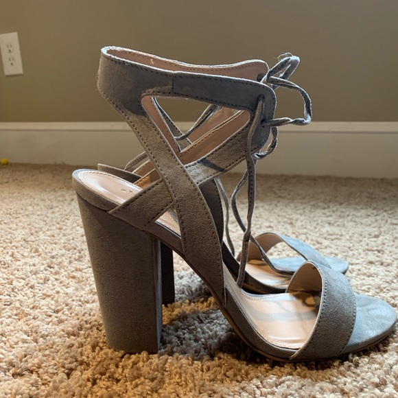 Heels - Picture 2 of 5